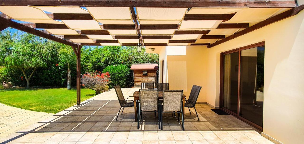 Holidays Villas 皮斯索里 外观 照片