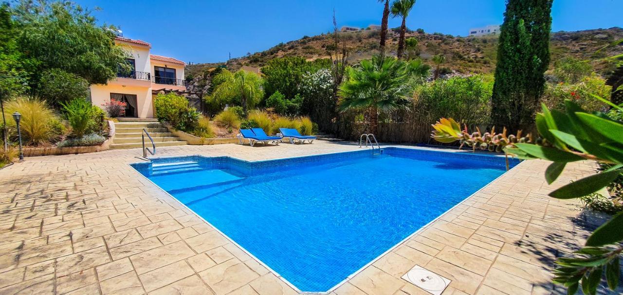 Holidays Villas 皮斯索里 外观 照片