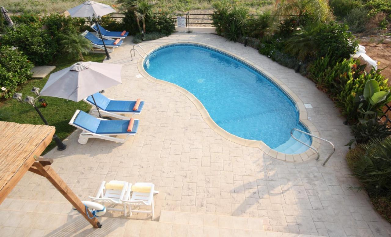 Holidays Villas 皮斯索里 外观 照片