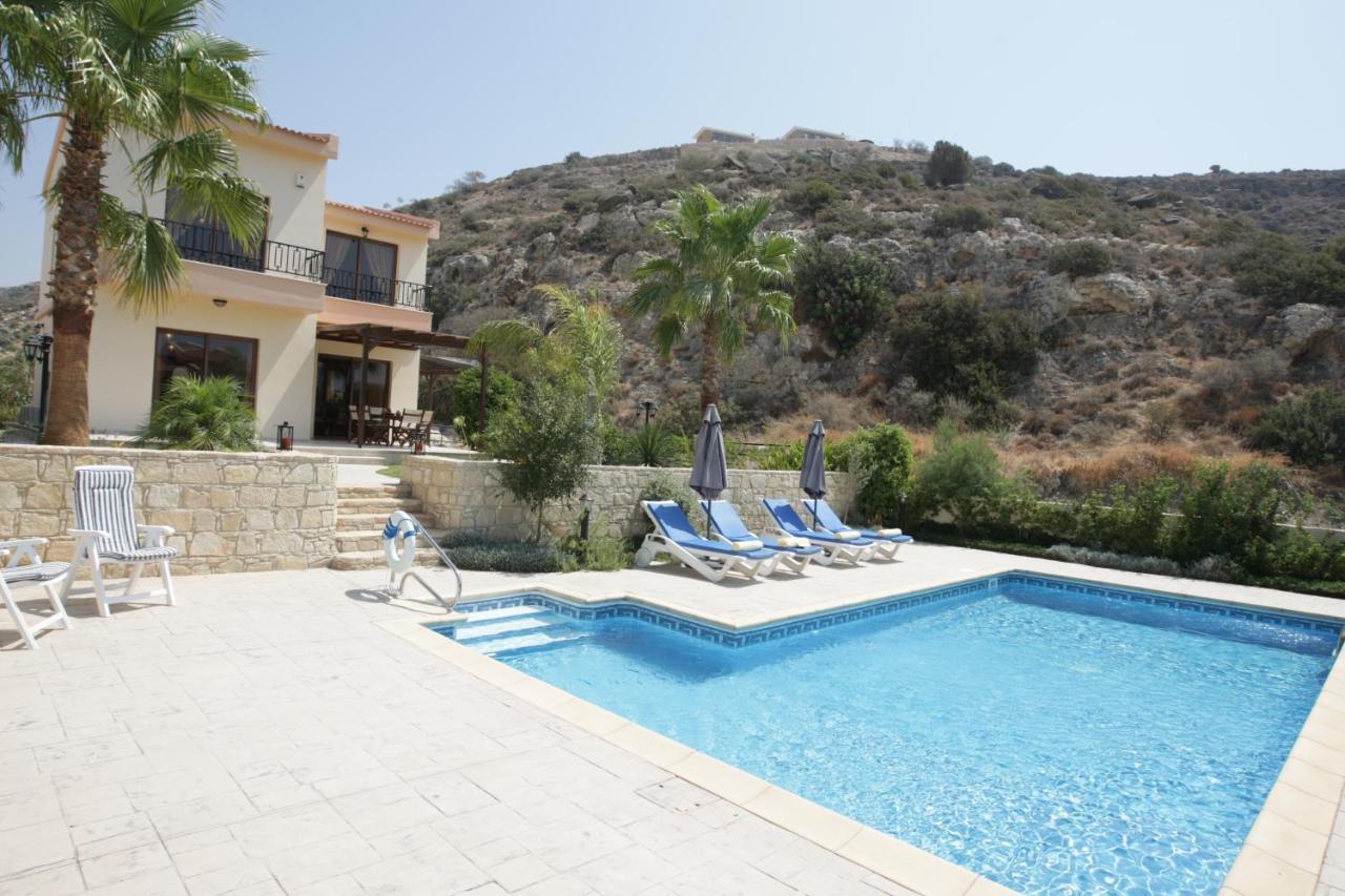Holidays Villas 皮斯索里 外观 照片