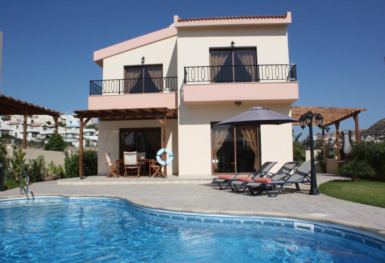 Holidays Villas 皮斯索里 外观 照片