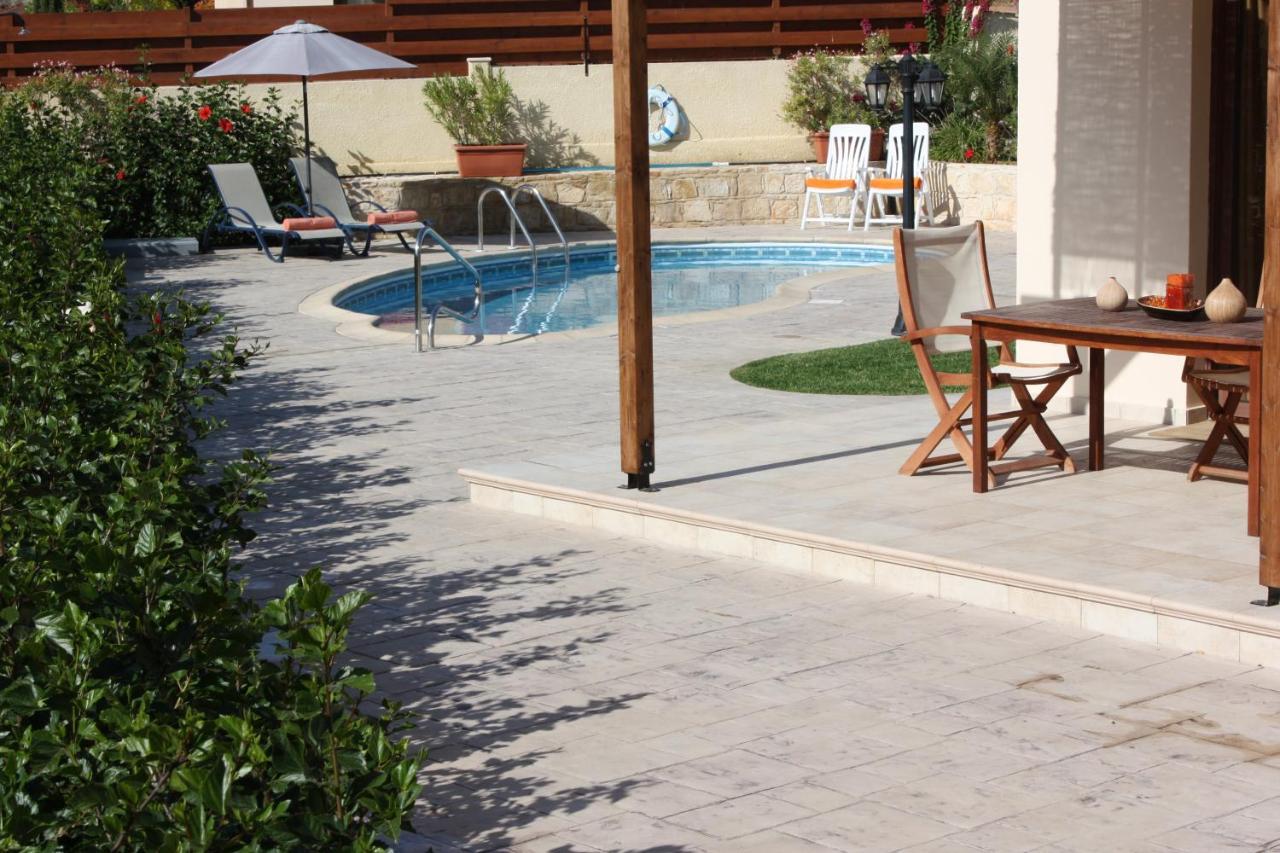 Holidays Villas 皮斯索里 外观 照片