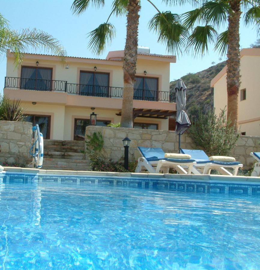 Holidays Villas 皮斯索里 外观 照片